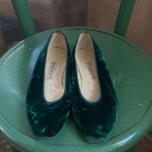 Vintage Cole Haan, velvet flats, size 7.5, made in Italy